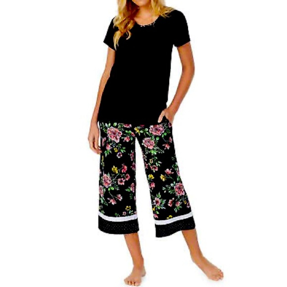 Kensie-Black Floral Pajamas, 2 Piece, short sleeve shirt and pant with pockets.